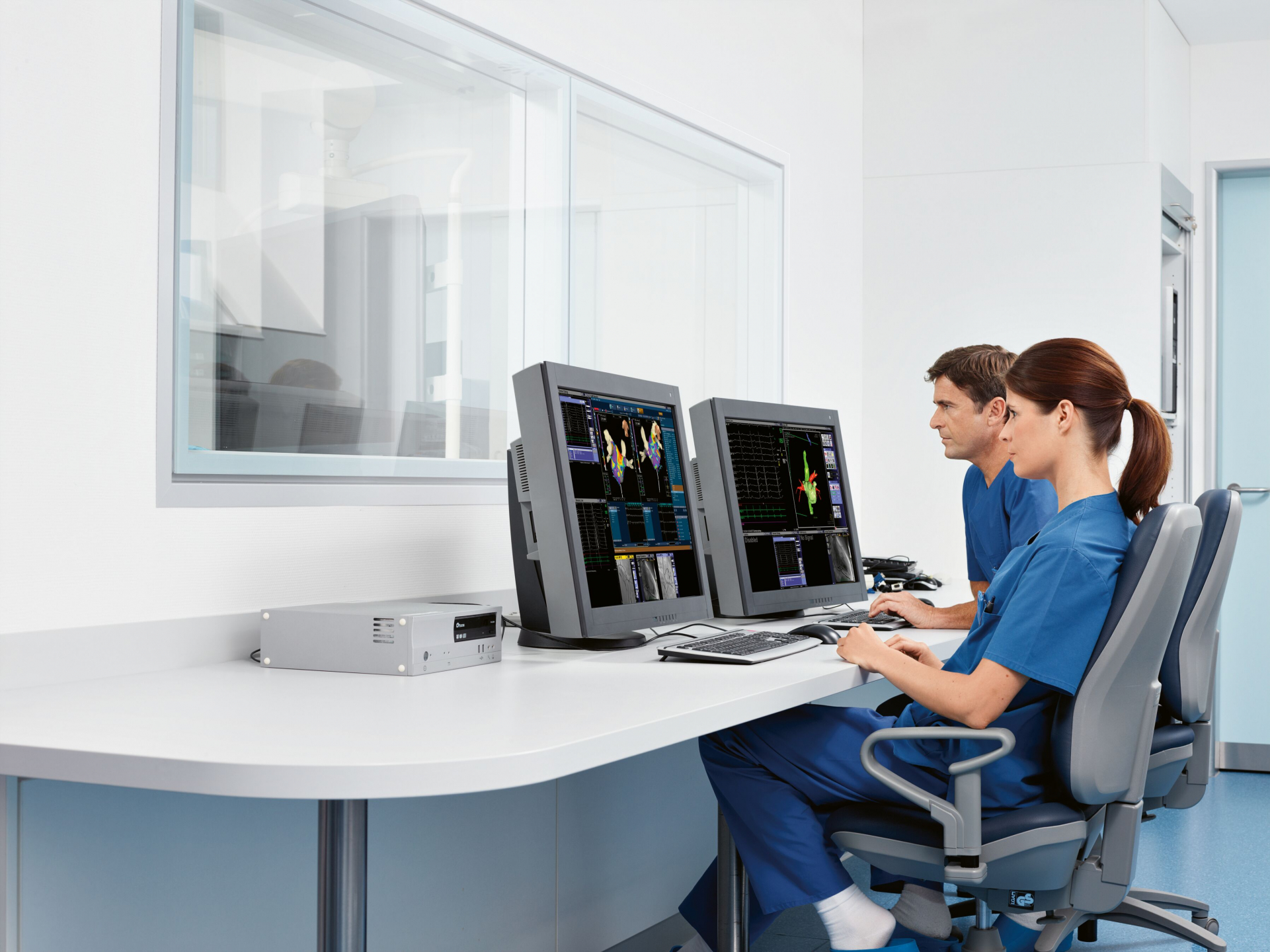 Medium - 150 DPI-SH_AX_33741_11_ret.jpg