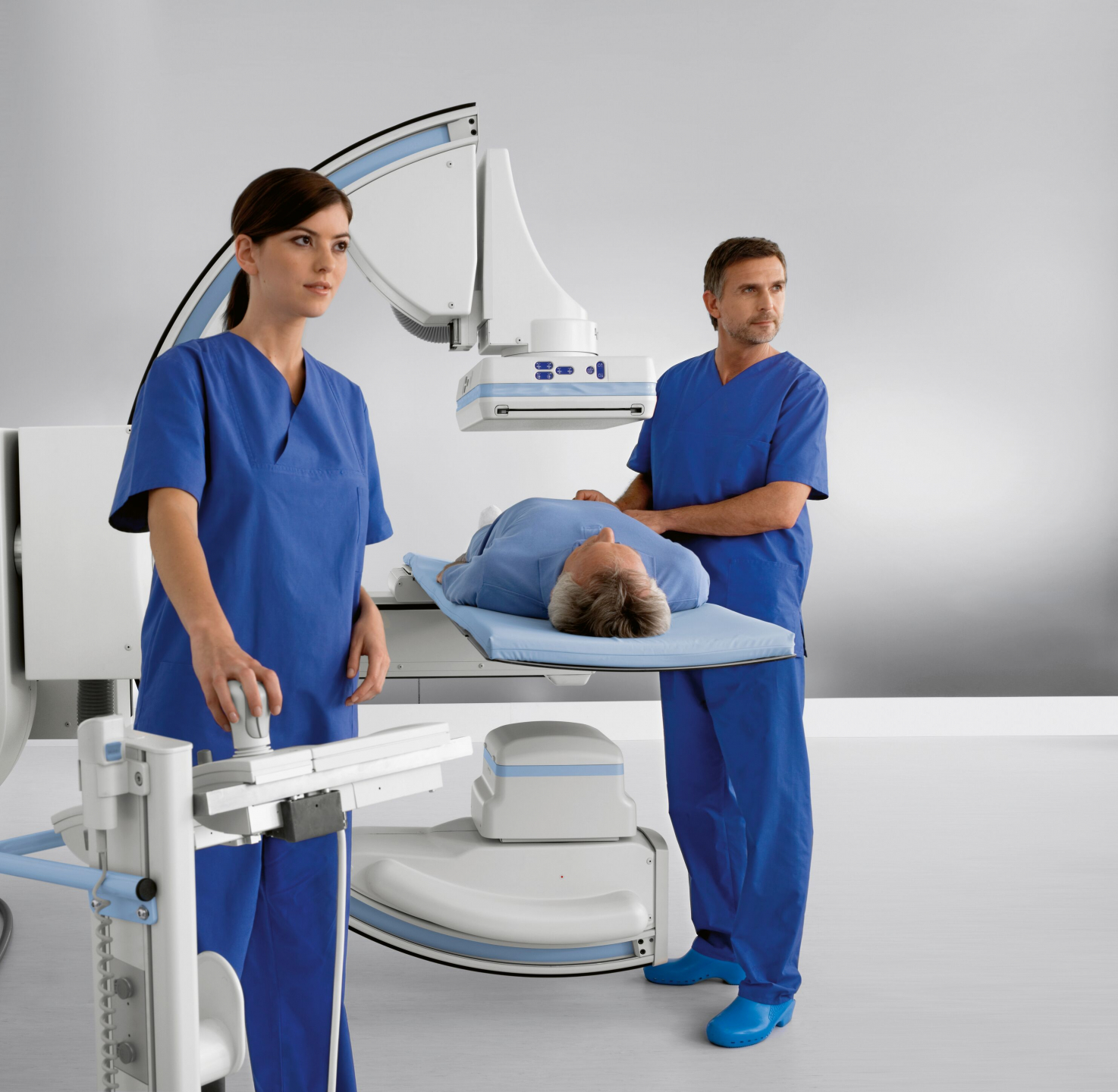 Medium - 150 DPI-sm18550_AX_07_ret03.jpg